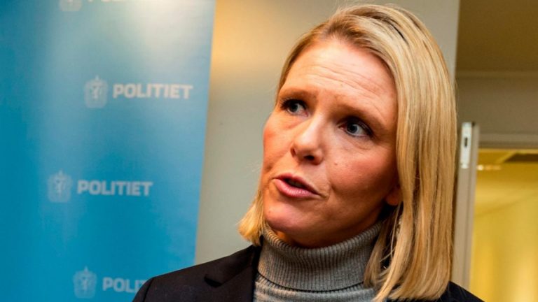 Ministrul justiţiei din Norvegia evită criza guvernamentală şi îşi înaintează demisia
