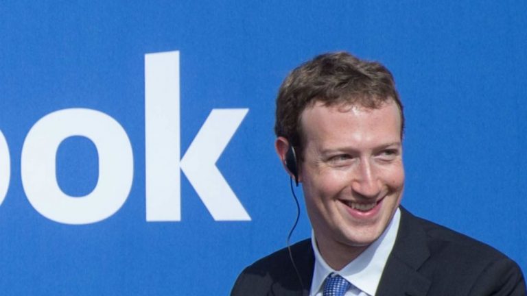 Zuckerberg, al treilea cel mai bogat om din lume