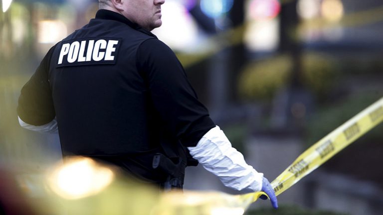 O persoană a murit în urma atacului armat din California