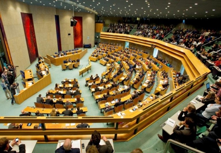 Olanda a aprobat legea cu privire la referendumurile consultative