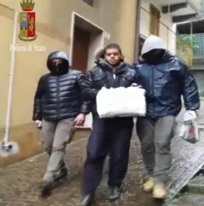 Polițiștii italieni au arestat un marocan, bănuit de legături cu ISIS – FOTO