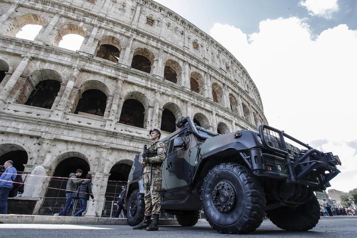Italia sporeşte măsurile de securitate. Un alt marocan a fost arestat pentru terorism