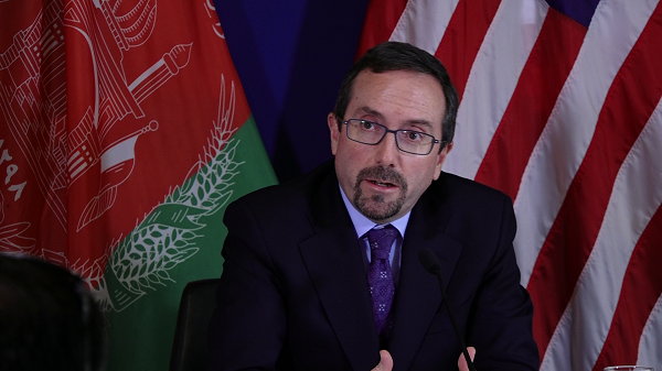 Ambasadorul SUA în Afganistan respinge criticile lui Ashraf Ghani