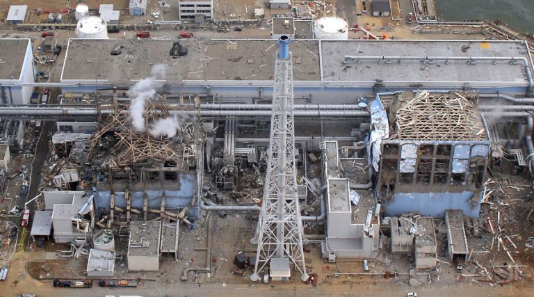 Japonia: Patru companii au folosit “ucenici” străini la activităţi de decontaminare în regiunea centralei nucleare de la Fukushima