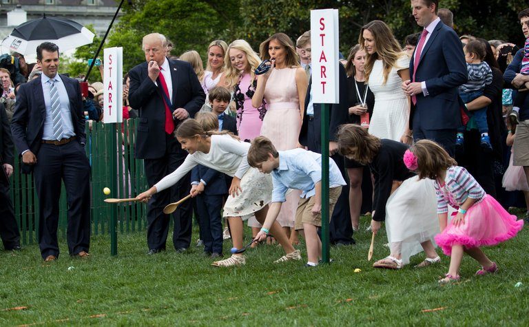 30.000 de invitaţi la White House Easter Egg Roll