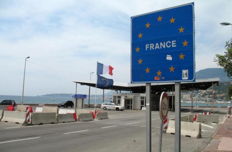 Traficul camioanelor la frontiera franco-belgiană, perturbat de protestele ”vestelor galbene”