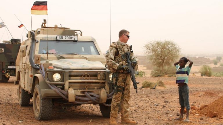 Germania şi-a reluat operaţiunile militare în Mali
