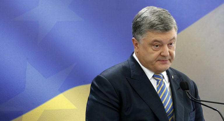 Preşedintele ucrainean Poroşenko, sub focul criticilor din cauza unei afaceri de contrabandă cu echipamente militare ruseşti