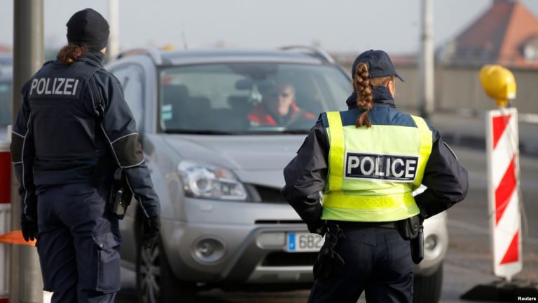 Atac armat la Strasbourg: Poliţia germană a întărit controalele de la frontiera franco-germană