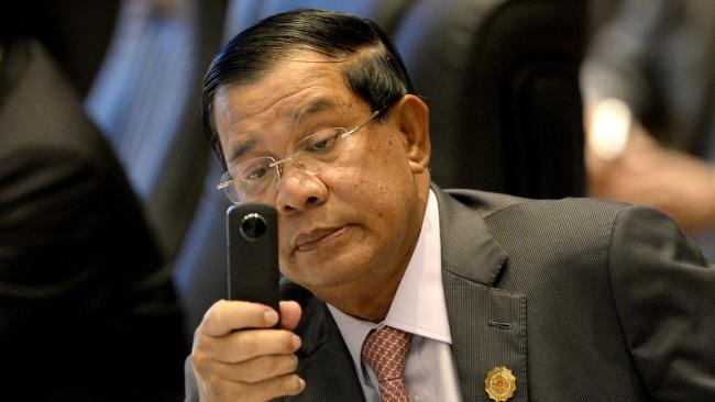 Prim-ministrul cambodgian Hun Sen va oferi ceasuri de lux, ca suveniruri la summitul ASEAN