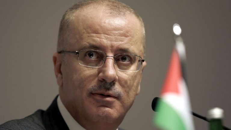 ONU condamnă atacul cu pietre asupra convoiului premierului palestinian Rami Hamdallah