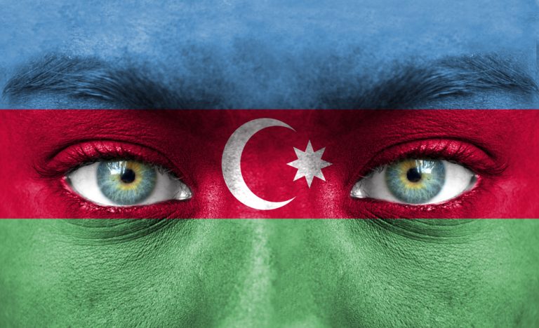 Azerbaidjanul impune legea marţială și își mobilizează parțial armata