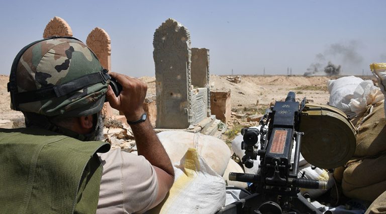 După trei ani de asediu, armata siriană A SPART frontul de la Deir Ezzor, ultimul bastion jihadist