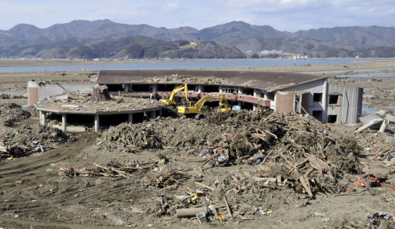 Autorităţile nipone refuză să plătească despăgubiri pentru părinţii elevilor ucişi de tsunami