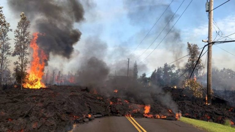 Hawaii. Sute de case au fost distruse de lava vulcanului Kilauea