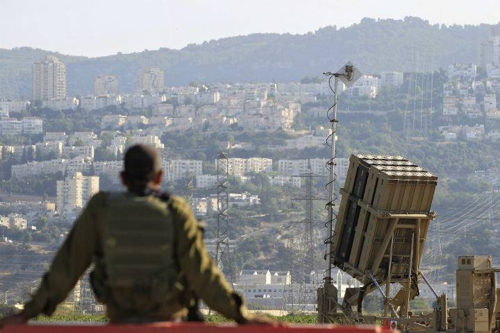 Republica Cehă va cumpăra opt sisteme radar antiaeriene mobile Iron Dome din Israel