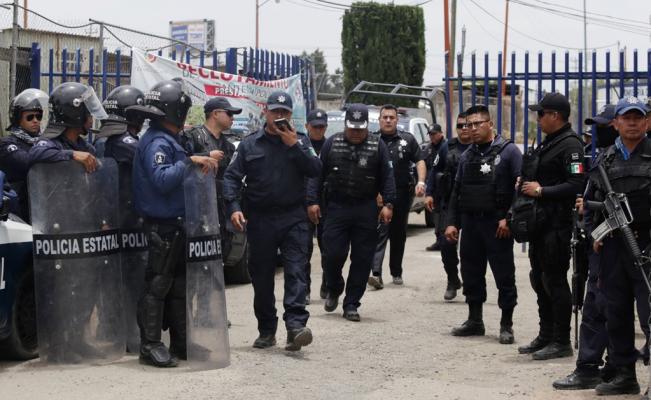 Mai mulţi poliţişti mexicani sunt bănuiţi că au deschis focul împotriva migranţilor. O femeie a fost ucisă!