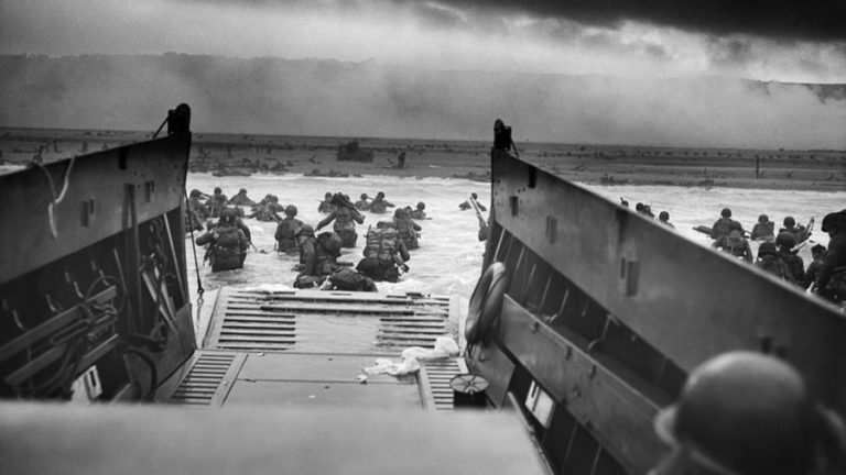 GAFĂ monumentală la Washington: ‘Debarcarea din Normandia este un exemplu al relaţiei puternice dintre SUA şi Germania’