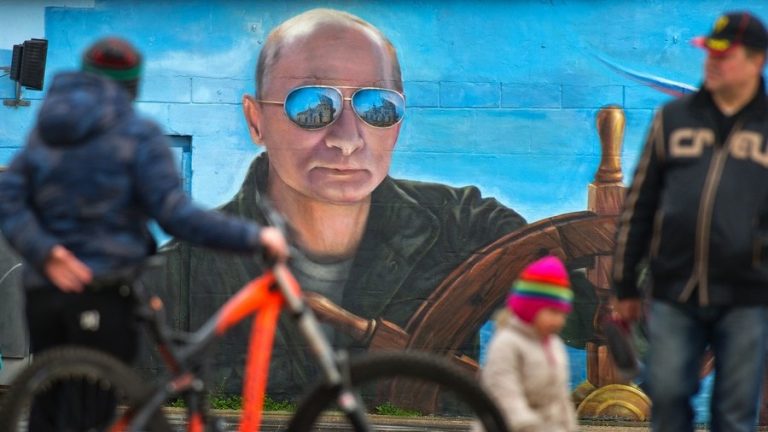 Reforma pensiilor din Rusia se întoarce ca un bumerang împotriva lui Putin. Liderul de la Kremlin a scăzut dramatic în sondaje