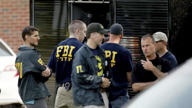 FBI a primit o serie de indicii înaintea atacului de la o sinagogă din California