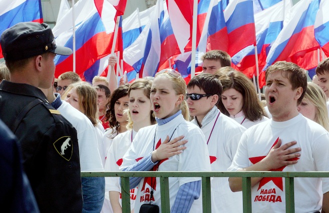 O treime dintre tinerii ruşi vor să emigreze. Destinaţia preferată este Germania