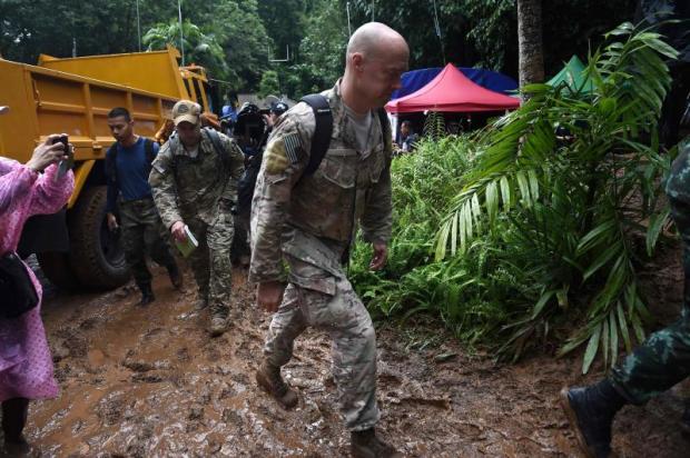 Operaţiunea de salvare din Thailanda s-a încheiat. Toţi cei 13 sportivi au fost scoşi din peşteră