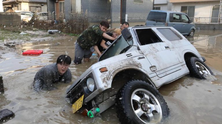 Japonia : 127 de persoane date dispărute după ploile torenţiale