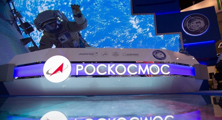 Rusia promite explorarea Lunii şi noi rachete după succesul Space X