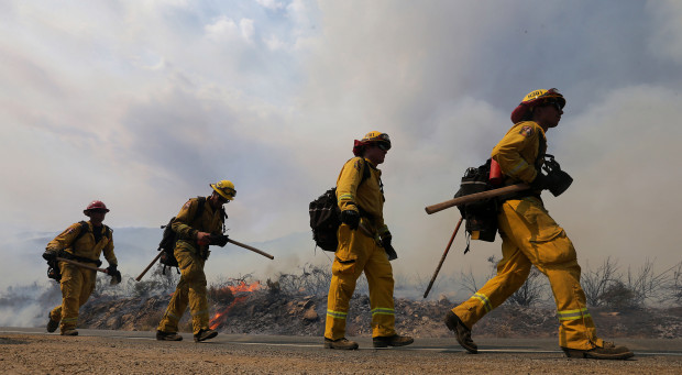 Încă un pompier a murit luptând cu flăcările în incendiul Carr din California
