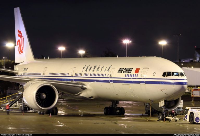 SUA suspendă 26 de zboruri ale unor companii chineze