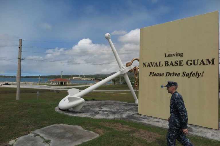 Insula Guam se pregăteşte să dea piept cu un taifun puternic