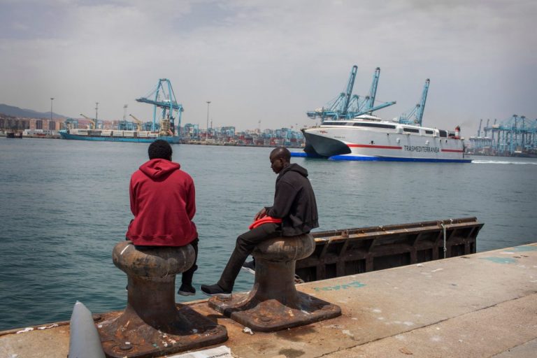 Expulzările de migranţi din Canare spre Maroc au fost suspendate
