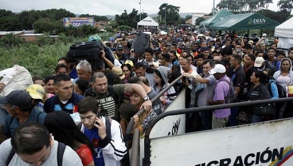 Sute de venezueleni au cerut azil în Peru