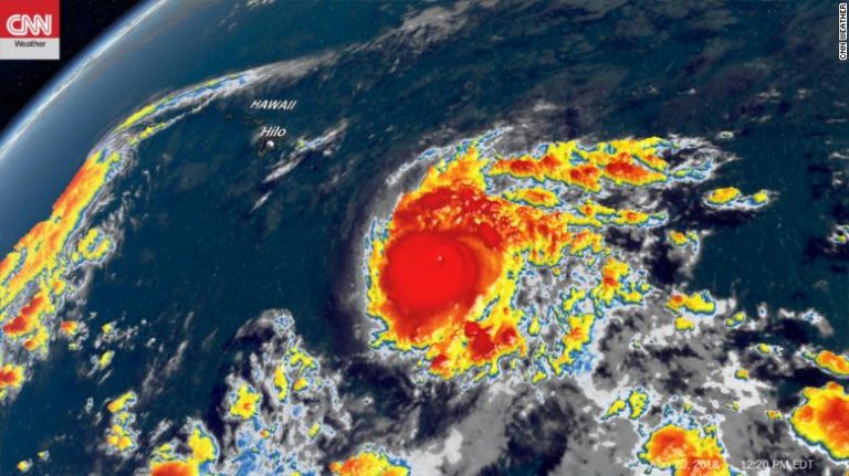 Uraganul Lane s-a îndepărtat de coastele insulelor Hawaii