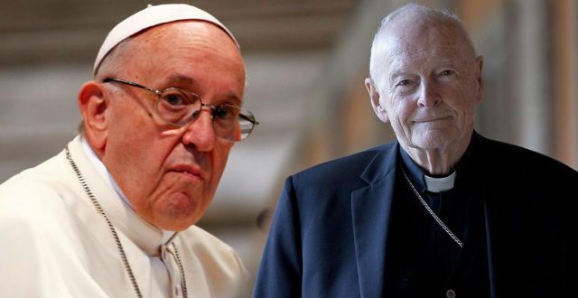 Papa Francisc nu comentează acuzațiile de acoperire a cardinalului american McCarrick