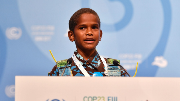 Un copil din Fiji si o ‘evanghelista’ kenyana, în Topul 5 al eroilor luptei pentru clima din 2017