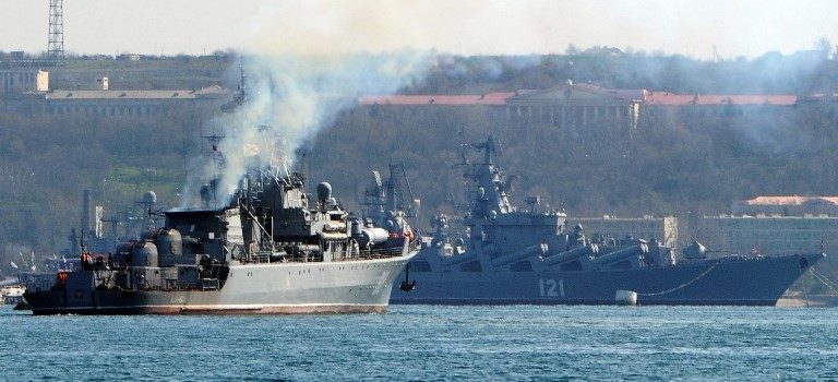 Ruşii spun că au în Marea Neagră o grupare navală importantă de desant. Ucrainenii îi contrazic!