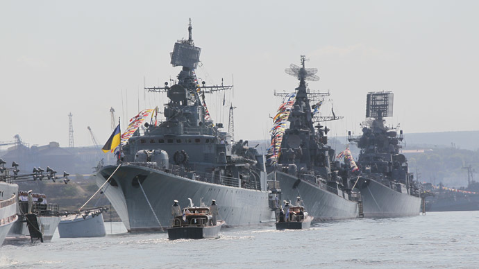 Ucraina acuză Rusia că a deschis focul asupra unor nave din flota lor în Marea Neagră
