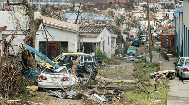 Experţii din asigurări au estimat la 170 de miliarde de dolari pagubele provocate în SUA de Irma şi Harvey