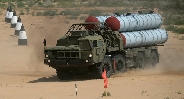 Rusia trimite URGENT în Siria baterii antiaeriene S-300