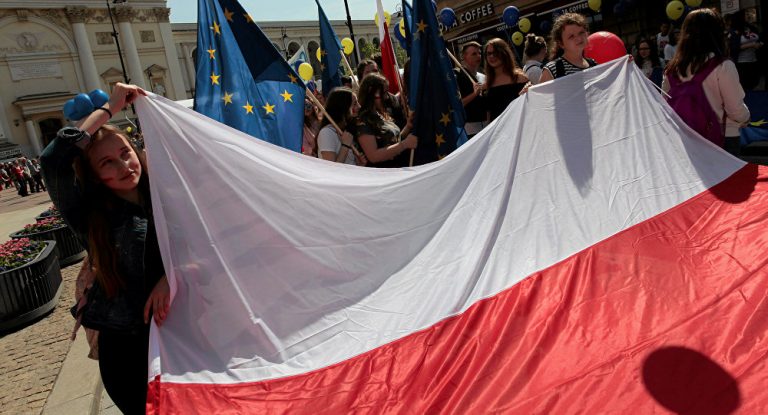 Polonia continuă divergenţa juridică cu Bruxellesul