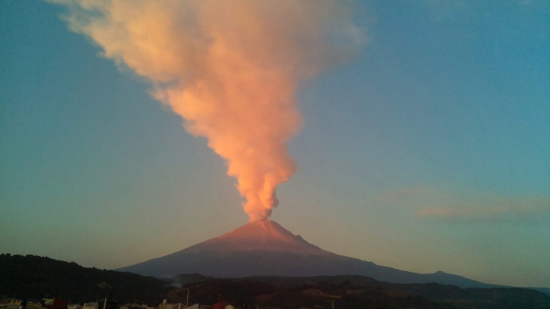Mexic: Vulcanul Popocatepetl şi-a intensificat activitatea