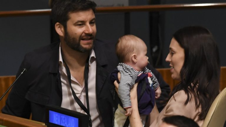 Jacinda Ardern, primul lider mondial care îşi aduce copilul la Adunarea Generală a ONU