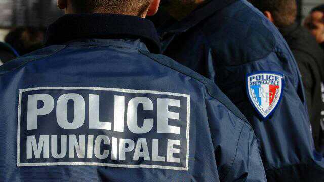 Trei poliţişti francezi sunt judecaţi pentru fals şi violenţă la Calais