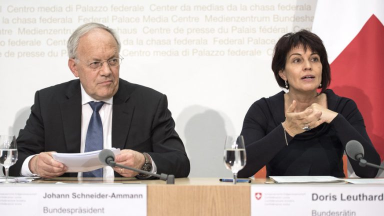 Doi miniştri elveţieni şi-au depus demisiile. Presa din Ţara Cantoanelor nu este deloc surprinsă