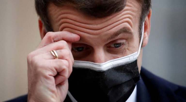 Starea lui Macron, bolnav de Covid-19, rămâne stabilă