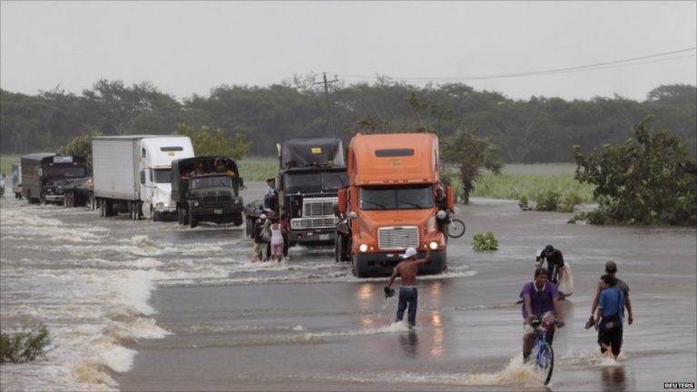 SUA: Pagubele produse de inundaţiile din regiunea Midwest s-ar putea ridica la peste un miliard de dolari