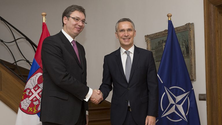 Aleksandar Vucic: ‘Serbia va rămâne o ţară neutră, dar va coopera cu NATO’