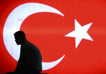 Un adolescent turc a fost arestat după ce i-a desenat o ‘mustaţă’ lui Erdogan