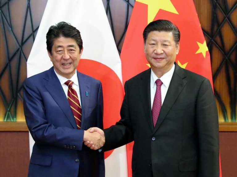 Shinzo Abe face o vizită oficială în China